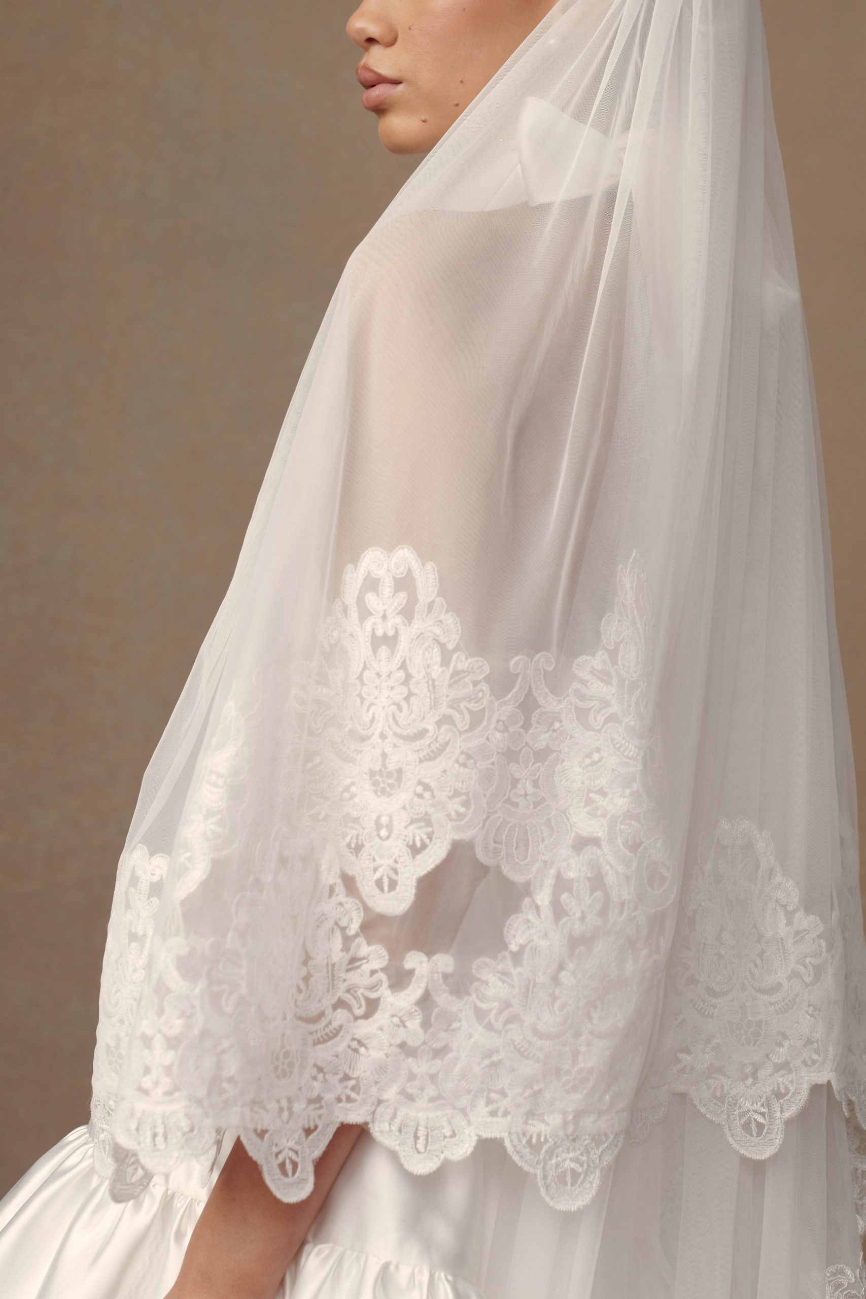 Paulette Lace Trim Veil - White - Image 2