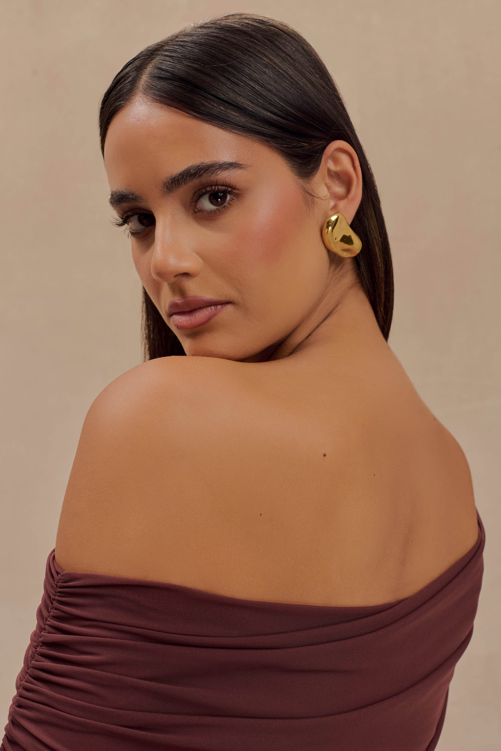 Alicia Horizontal Earrings - Gold - Image 7