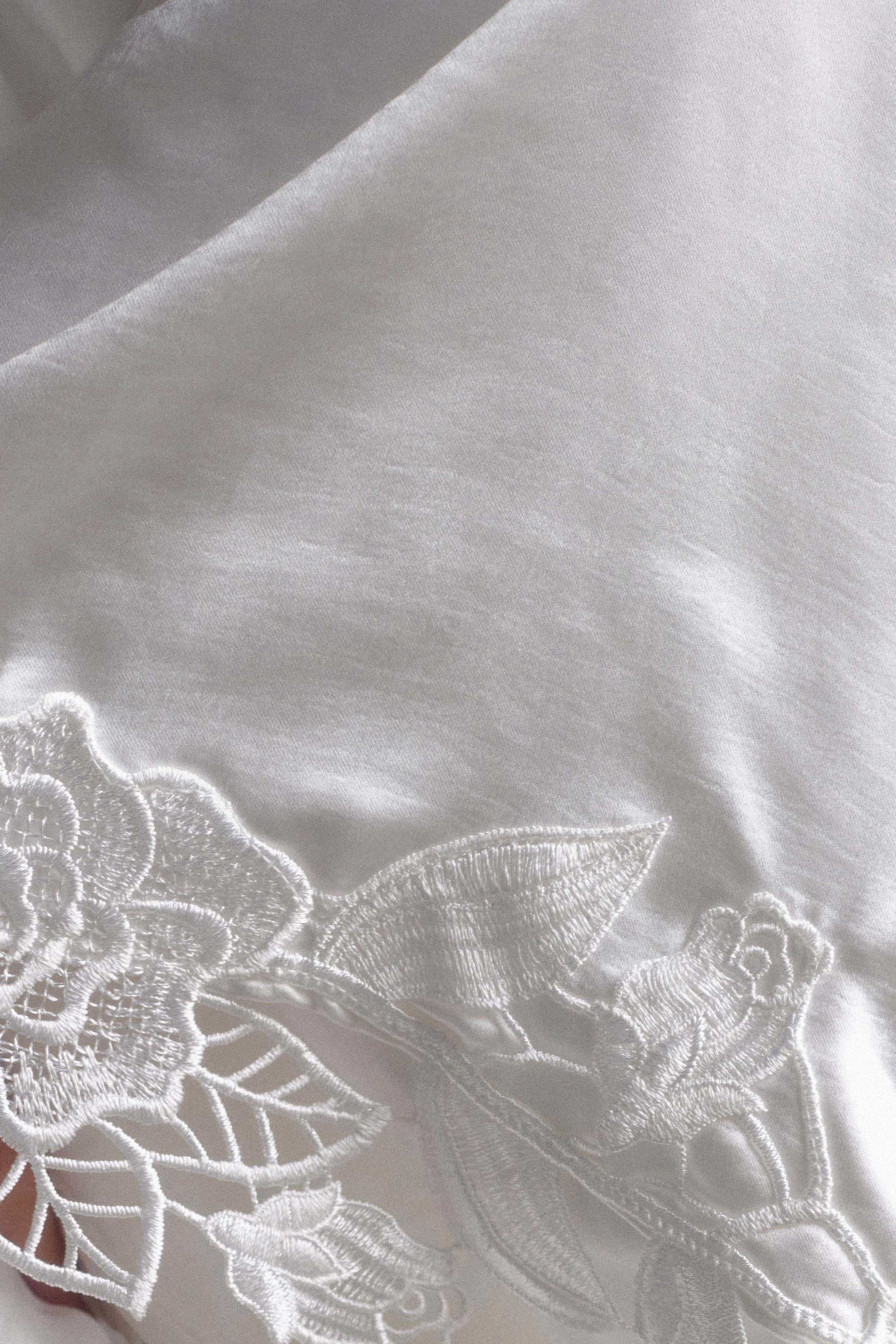 Sullivan Satin Bridal Robe With Lace - Ivory - Image 7