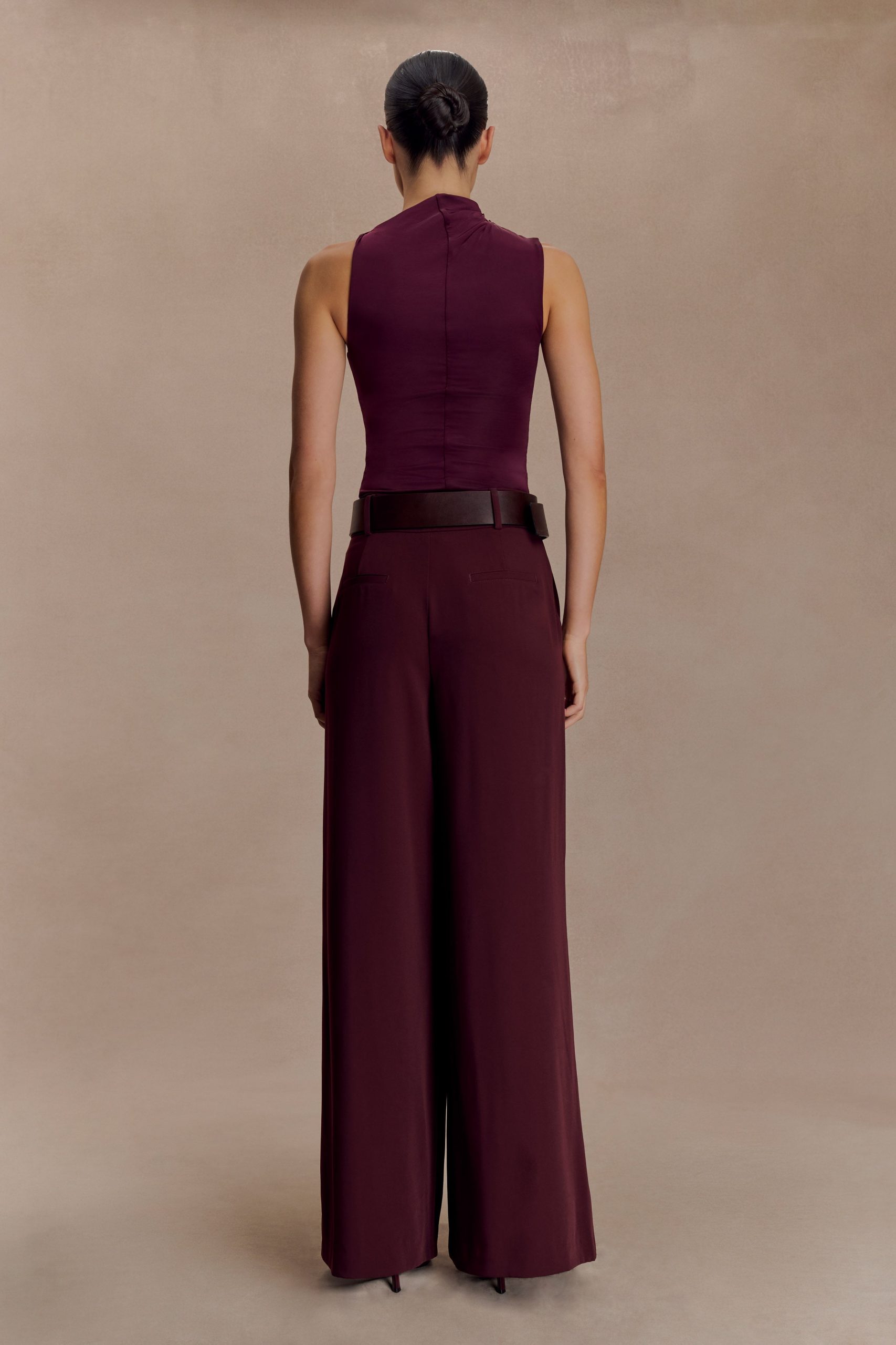 Hadleigh Sleeveless Slinky Top - Burgundy - Image 2
