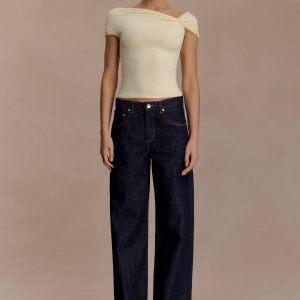 Kinsley Slinky Top With Hardware - Pale Lemon