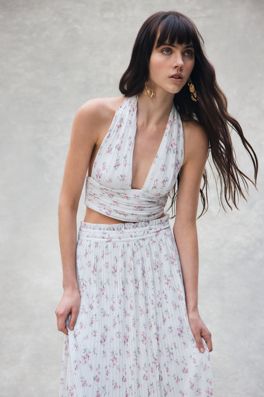 Amaris Sleeveless Plisse Halter Top - Floral Ditsy Print - Image 7