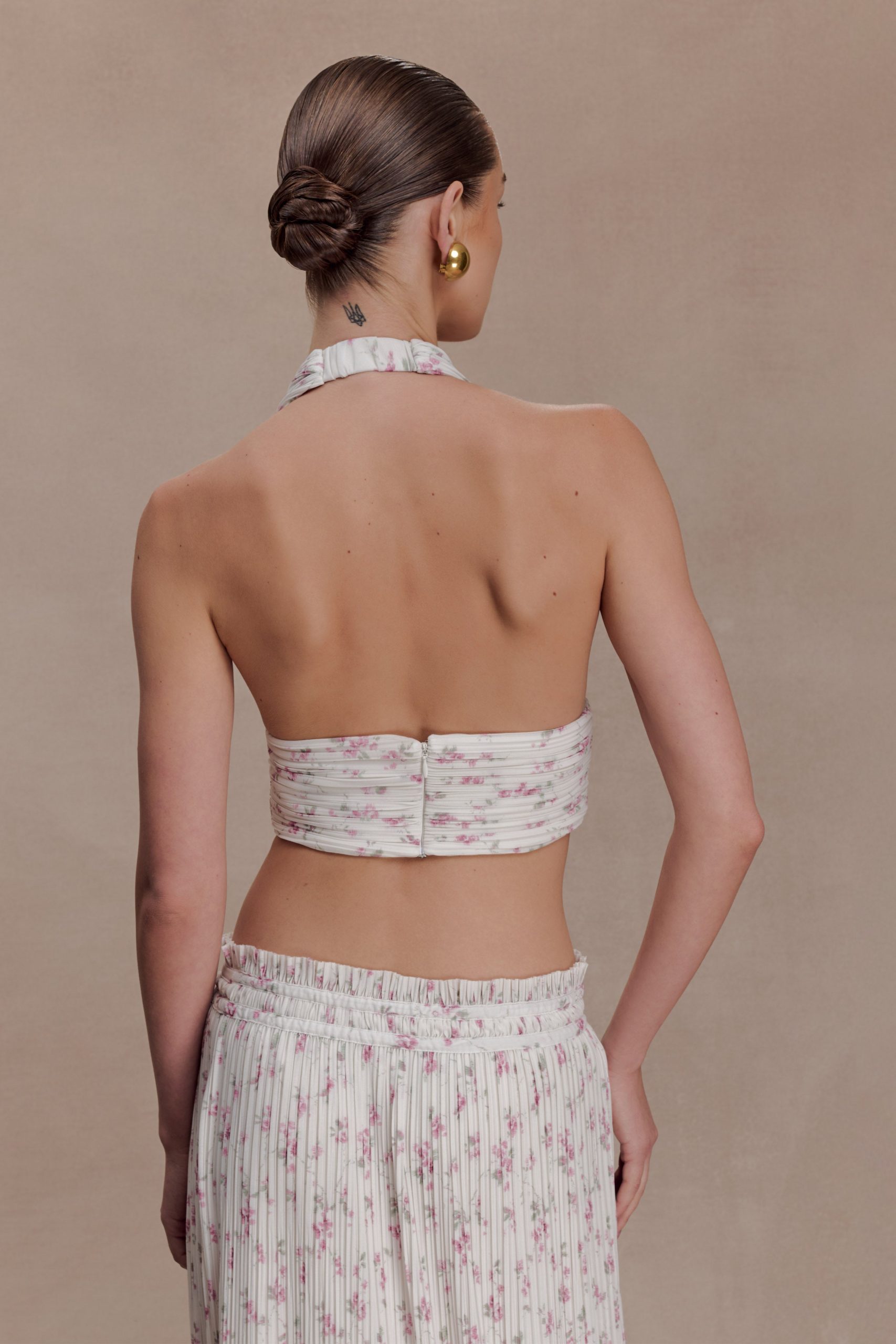 Amaris Sleeveless Plisse Halter Top - Floral Ditsy Print - Image 2