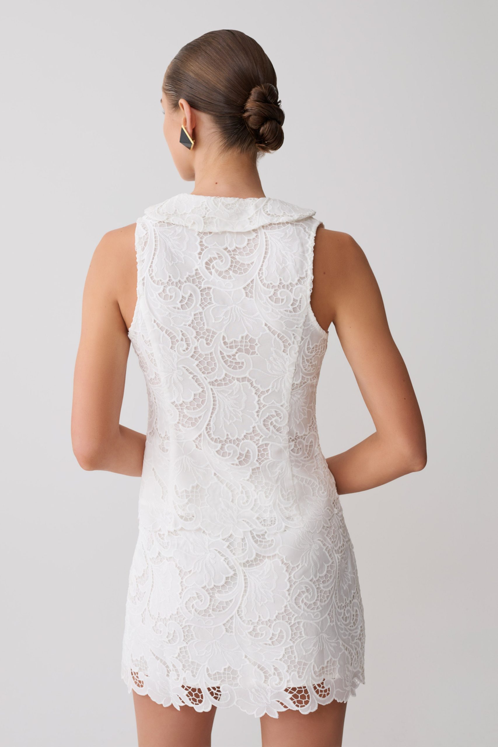 Tessa Broderie Tie Front Sleeveless Top - White - Image 2