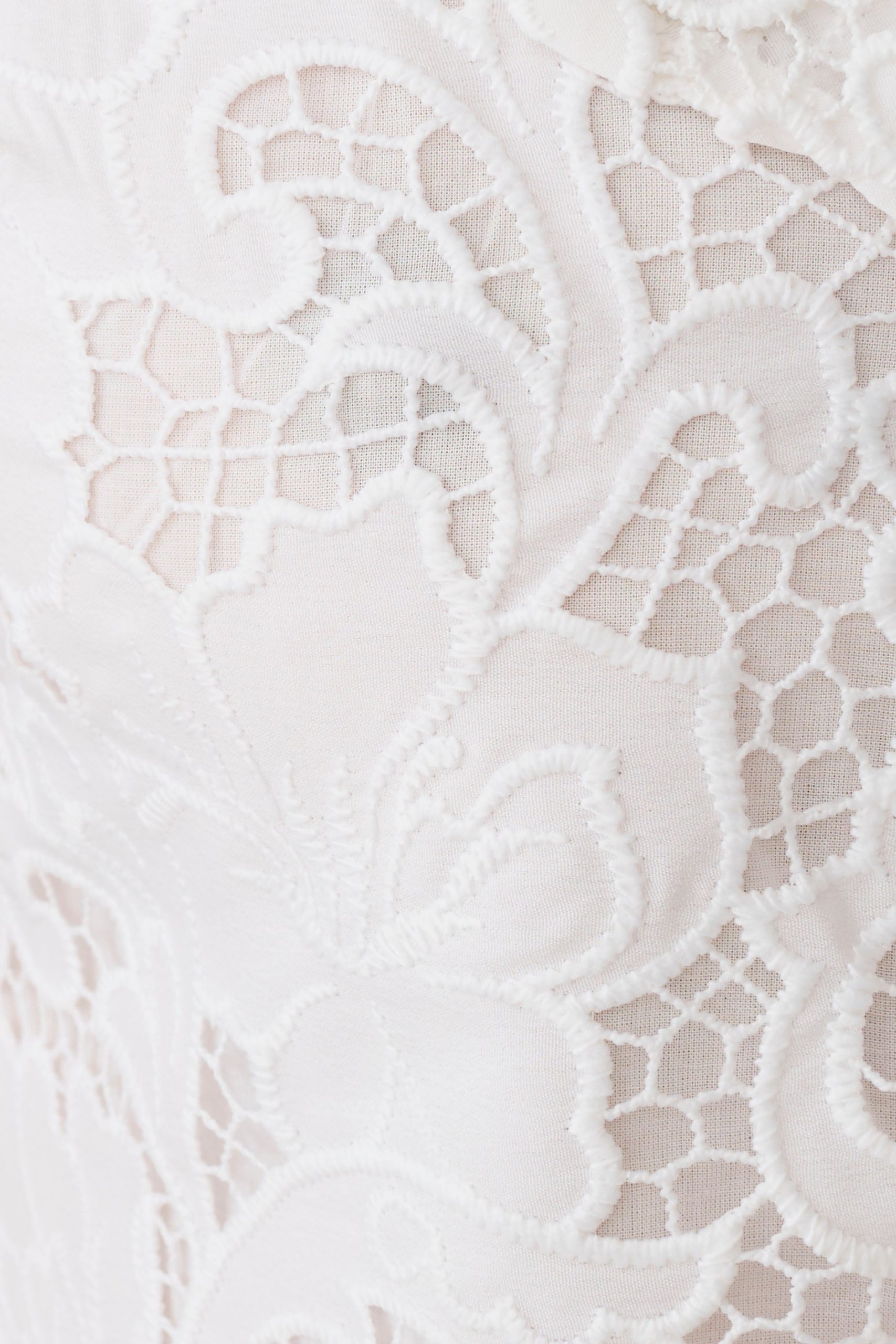 Tessa Broderie Mini Skirt - White - Image 9