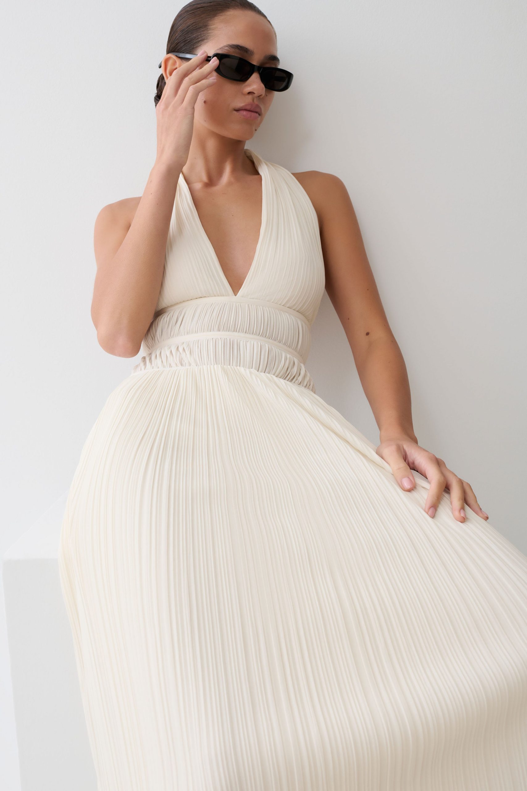 Thien Cowl Halter Midi Dress - Ivory - Image 4