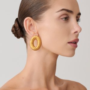 Yara Metal Wounded Stud Earring - Gold