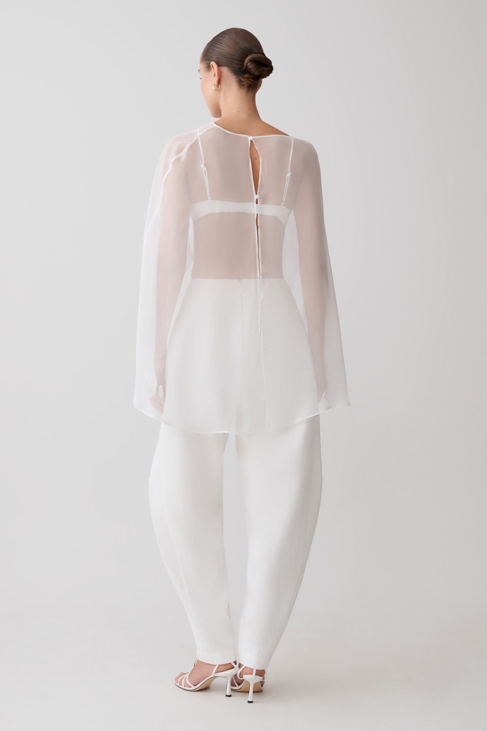 Oriana Linen Oversize Pants - White - Image 10