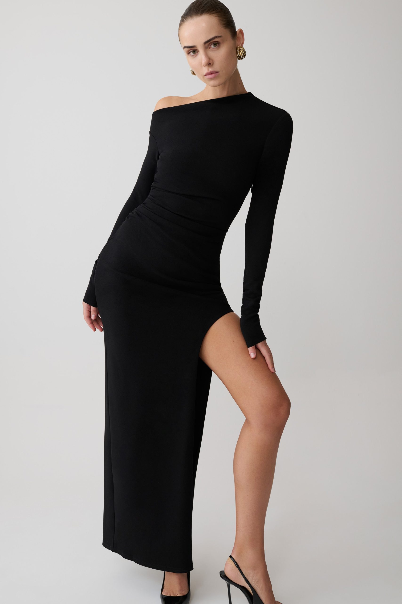 Thalyn Crepe Maxi Dress With Split - Black - Image 7